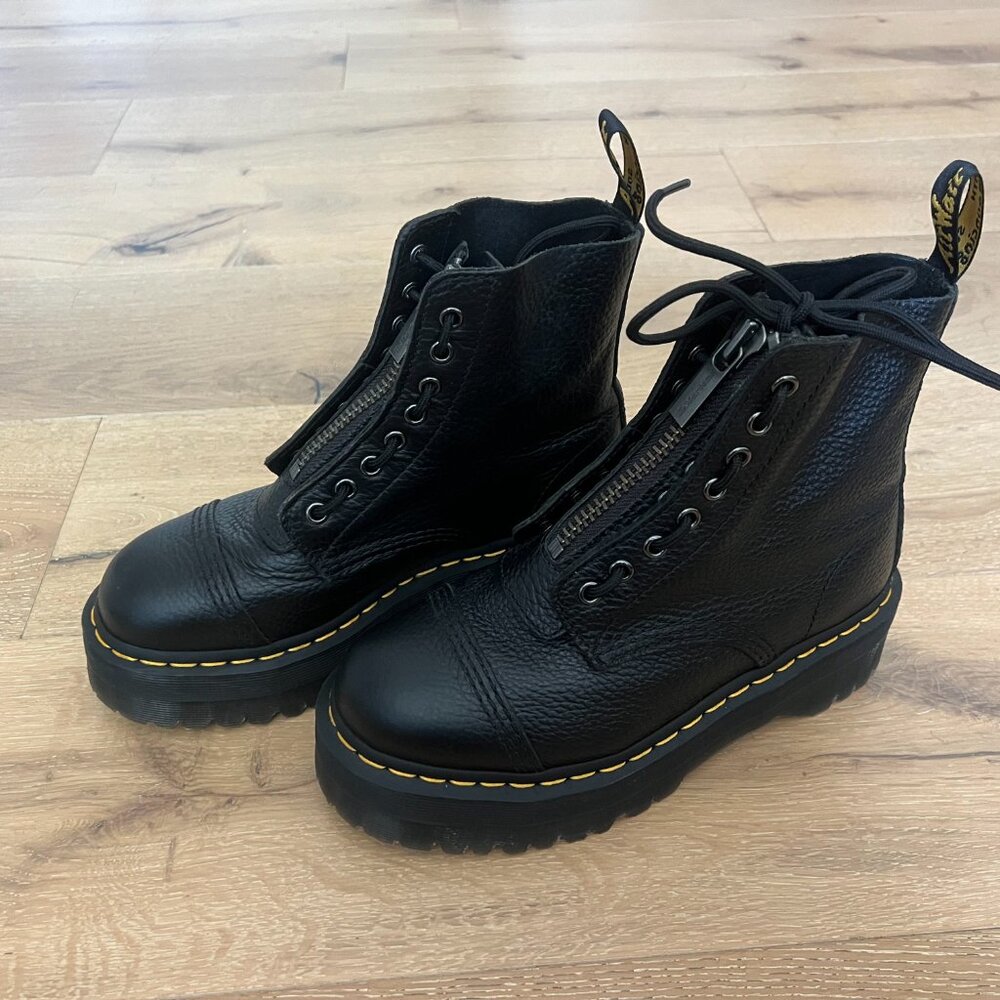 Dr. Martens Sinclair Milled Nappa Leather Platform Boots in BLACK (NEW)